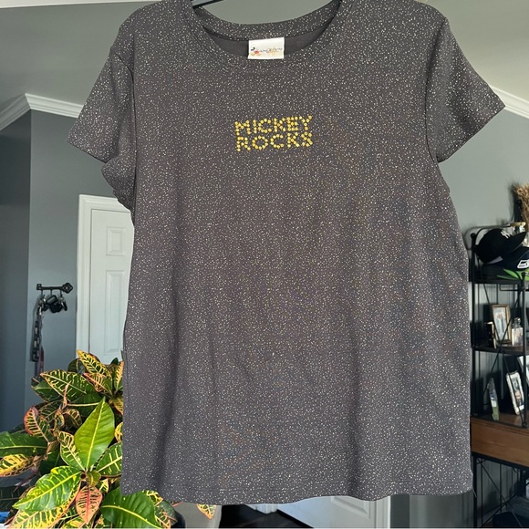Disney Mickey Rocks Tee - Picture 1 of 6